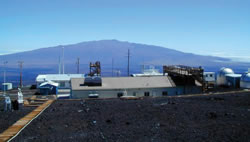 Photo showing the NOAA Mauna Loa Observatory in Hilo, Hawaii.